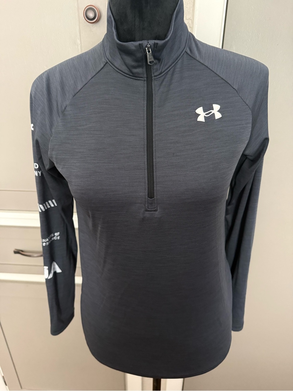 Under Armour kids Long-Sleeve Half-Zip Top in Charcoal Gray
